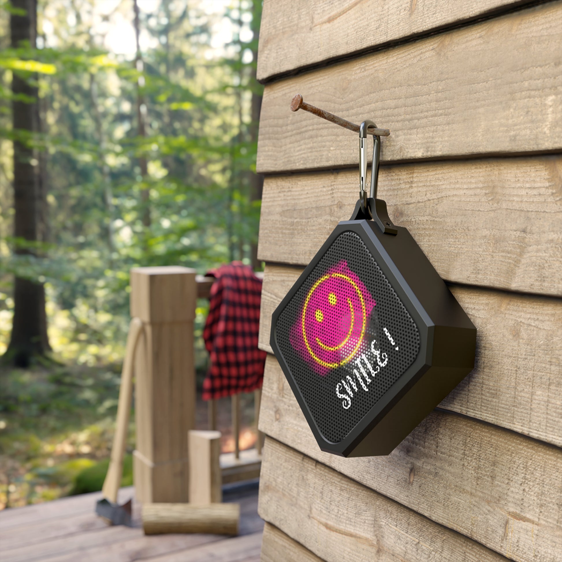 Outdoor Bluetooth Lautsprecher mit Smiley  Wasserfest u.  kraftvoll | Perfekt für Strand, Garten u. Abenteuer